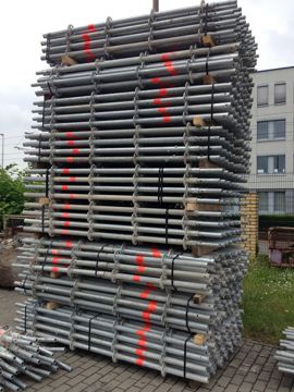 Montant vertical Layher multidirectionnel d’occasion