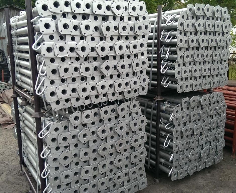 Etais peints ou galvanisés neufs