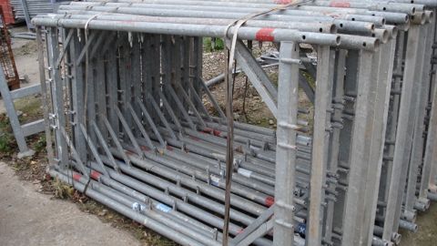 Echafaudage d’occasion Rux spécial maçonnerie : 77m²