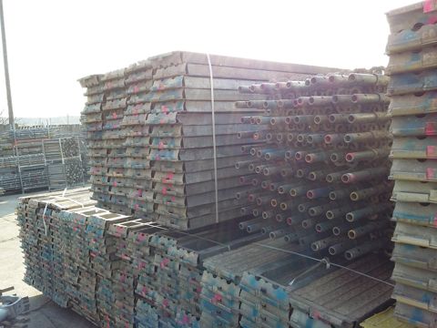 Lot de 1.000m² d’échafaudage d’occasion multidirectionnel Peri UP