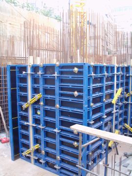 Coffrage banche acier 368m², hauteur 3m